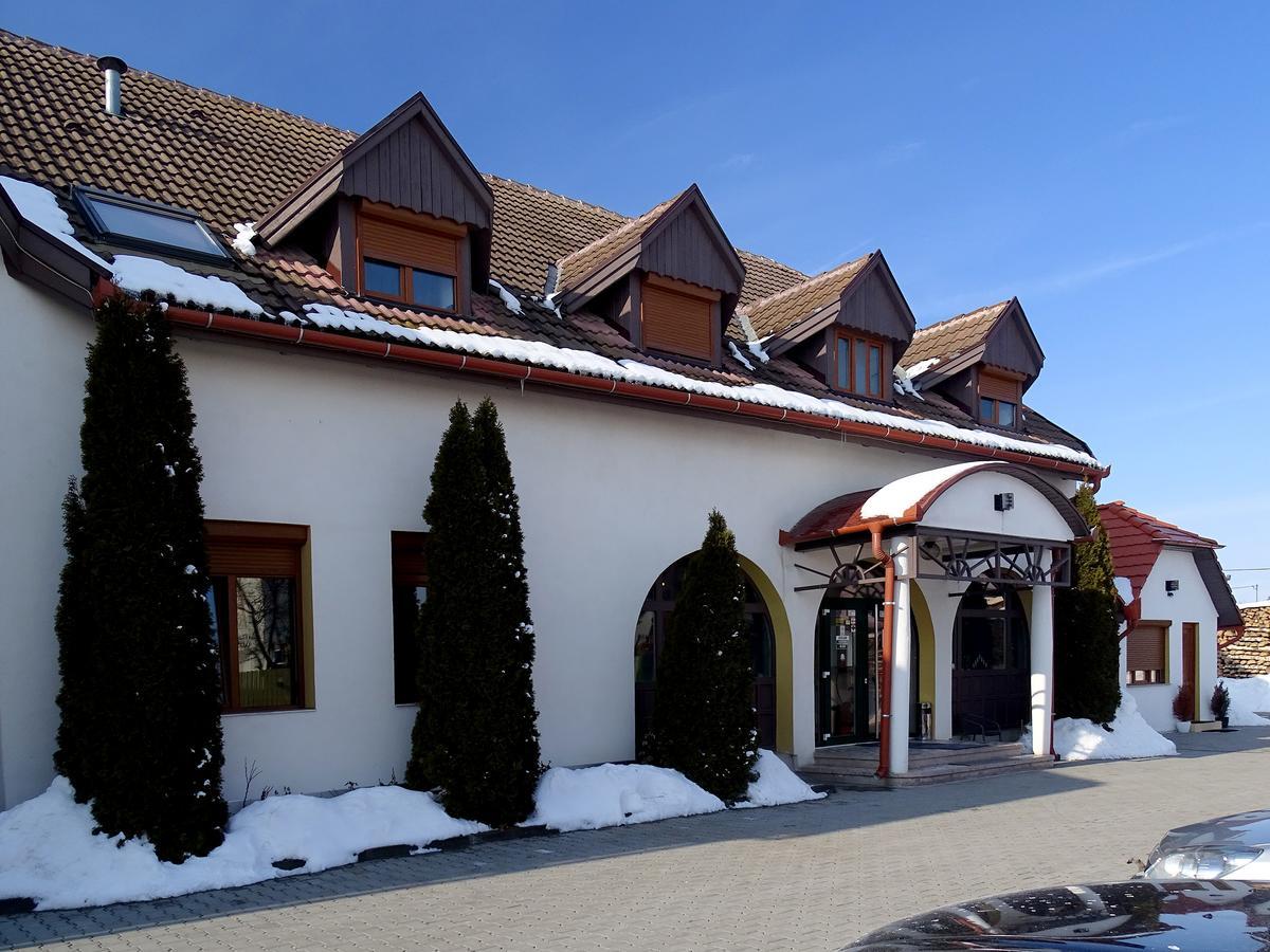 Prince Hotel Miercurea Ciuc Exterior photo