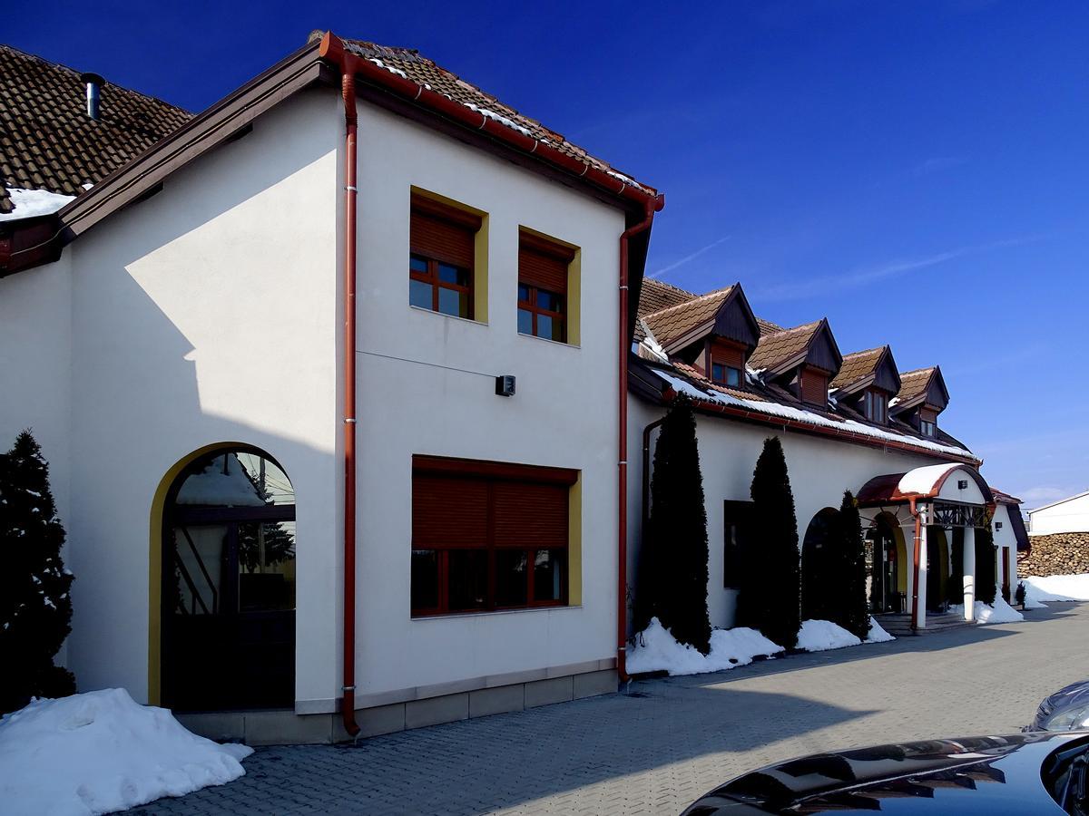 Prince Hotel Miercurea Ciuc Exterior photo